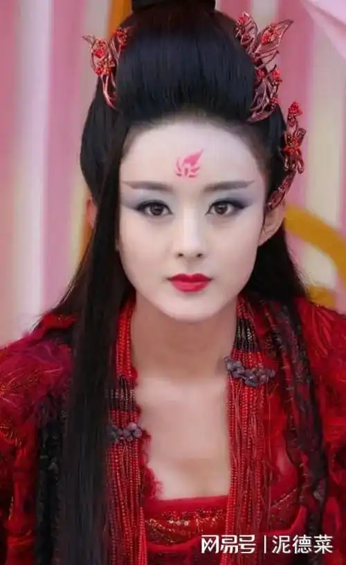 赵丽颖再获大奖主演电影票房破44亿,郑晓龙的话得到了印证