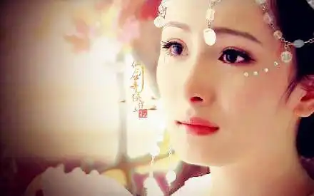 古装女星脸上贴水晶,佟丽娅杨幂美上天,我却只服她
