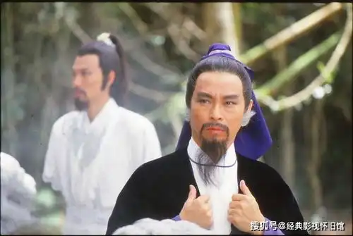 苗侨伟青锋剑影剧照五集短剧,讲述一个你争我夺的江湖故事