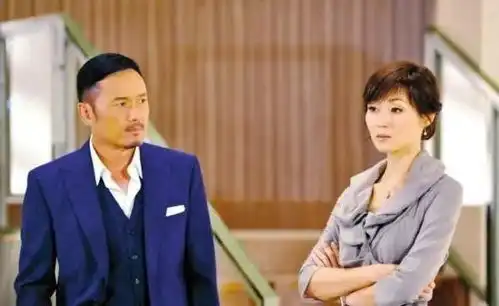 她曾是美腿天后,不嫁天王闪婚光头男,如今48岁美满幸福惹人羡