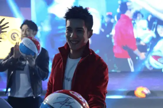 极速青春开机发布会韩东君徐璐玩性大发