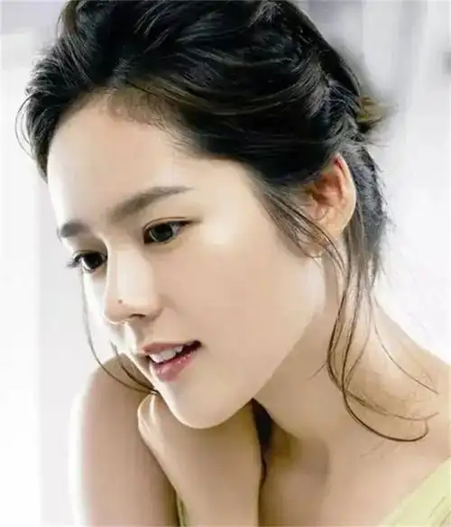 范芳医生谈东方女性容貌美学标准