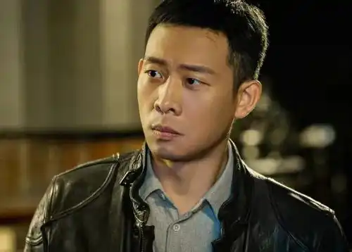 狂飙他是谁后,张译新剧今晚播,廖凡董子健任敏众星云集,要火
