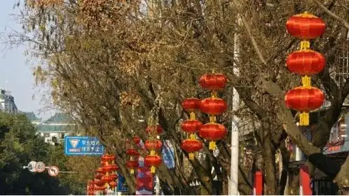 武当山大红灯笼高高挂喜气洋洋迎新春