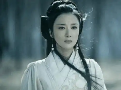 她出道20年因虞姬一角爆红,被赞最美虞姬,如今却无戏可拍
