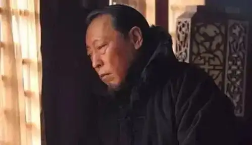 他考了四次才考上中戏,如今是老戏骨的代名词