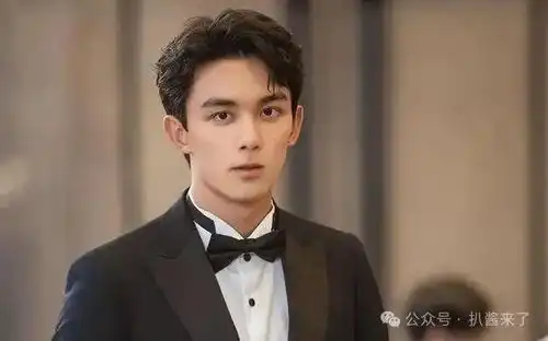白鹿她的闺蜜开工资吴磊靠山杨洋现在的资源张杰的演唱会黄明昊和极挑导演组
