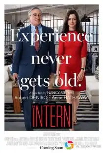 安妮海瑟薇和罗伯特德罗尼联袂主演实习生