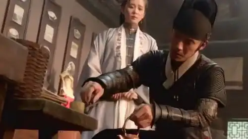 绣春刀周妙彤为了救自己男友,求沈炼出手帮忙,决定嫁给沈炼
