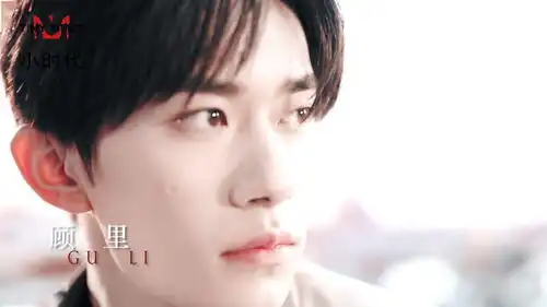 易烊千玺一个人就是一个剧组2.0来袭玺时代正在上映