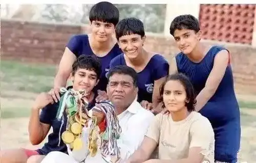 父爱如山为啥摔爸的故事看哭那么多人