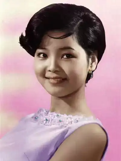 邓丽君葬礼,你肯定没见过空前绝后附最新修复照片