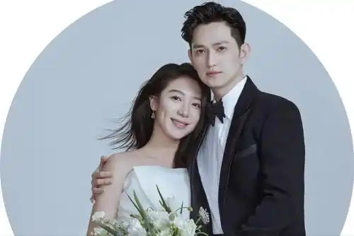 杀姐姐马可已当爸晒儿子正面照,身材比例优越颜值不输爸妈