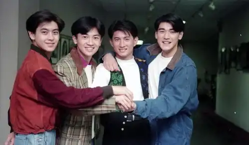 中日混血金城武算不算亚洲第一帅看看他和吴奇隆的合照就有答案
