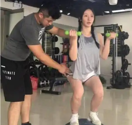 女星减肥照林志玲身材吸睛,柳岩汗水沾满背心,孙俪大秀一字马