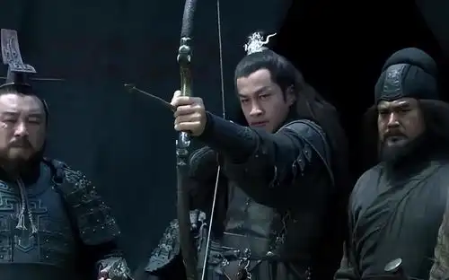 历史上两位使用方天画戟的人,一位遗臭万年,另一位却名垂千古