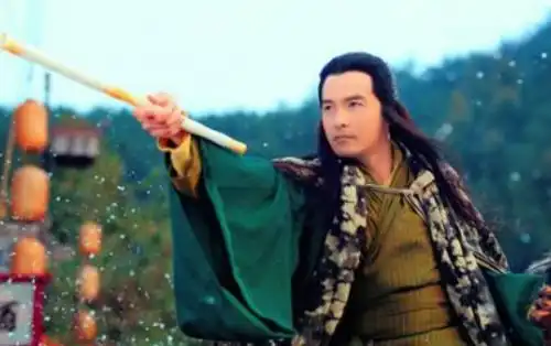 他是历史名人,金庸赐他一身神功,他不屑华山论剑,却被五绝佩服
