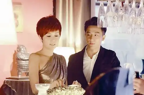 狠人蒋雯丽段位不一般封杀小三勾搭鲜肉,遭遇背叛却不离婚
