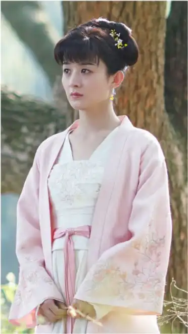 二叔对明兰来说就是所谓的安全感吧,有你在我就不怕