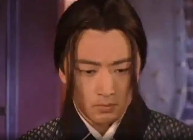 剧抛脸明星邵峰
