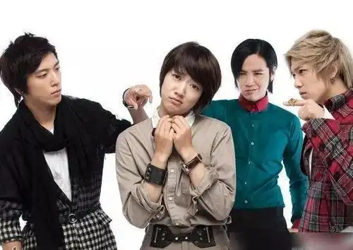 原来是美男开播11年,朴信惠热恋三年,张根硕却已多年不拍戏