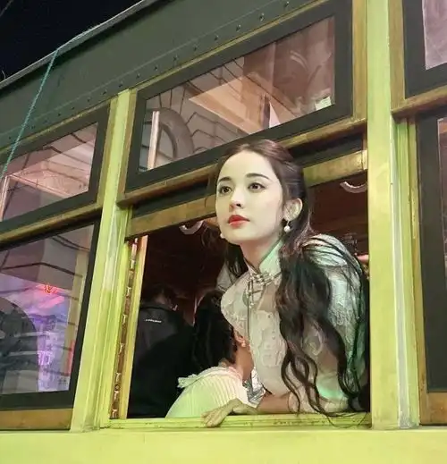 没有等来南烟斋笔录,这部奇幻剧也不错,全剧主演颜值还更高