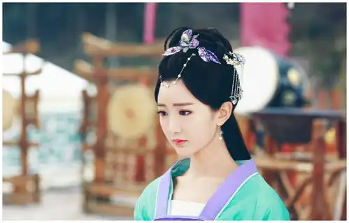 毛晓彤1250万片酬欠款讨回失败,数额引争议,限薪令限了个寂寞