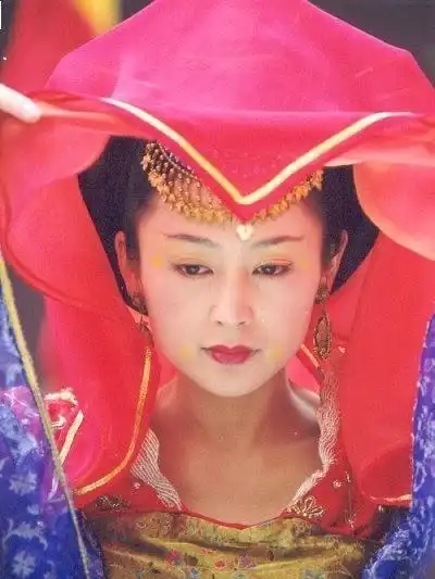 有一种暗暗较量,叫古装剧大婚妆造凤凰网甘肃凤凰网
