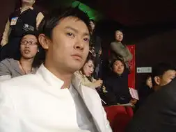 印小天都市囧人剧照