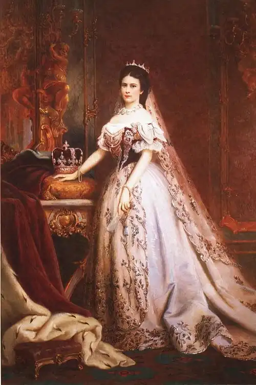 茜茜公主拥有绝美容颜,对保养身材和头发近乎疯狂,为何受到鄙弃