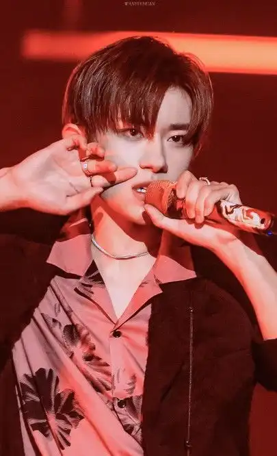 易烊千玺与他们再度合作,为奇迹拍摄剧照,风格让人太期待
