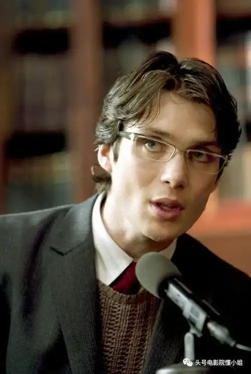 浴血黑帮谢尔比,寂静之地2里大变脸18年前差点成为蝙蝠侠
