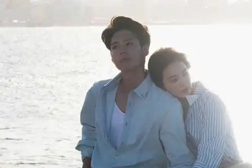 男朋友有一个很要好的异性朋友,你该怎么办