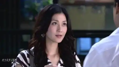 回家的诱惑女追男隔层纱,艾莉把这招演绎的淋漓尽致,洪世贤还就吃这套
