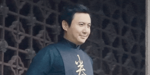 沈腾要不是我小时候好看,早被打死了
