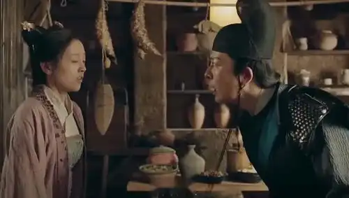 灵魂摆渡黄泉原来孟婆好这口,摸着赵史说有手感,有弹性
