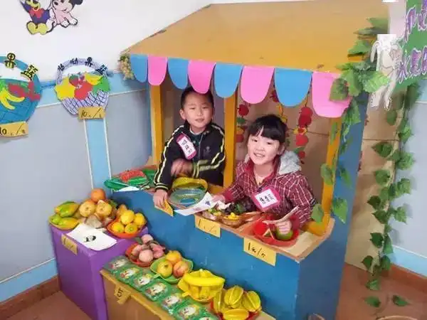幼儿园个性标准区角娃娃家布置