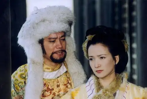 射雕英雄传杨康和郭靖都是忠烈之后,为啥长大后会天差地别