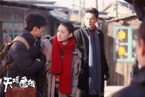 天坑鹰猎今晚开播,王俊凯领衔少年团再聚东方卫视

