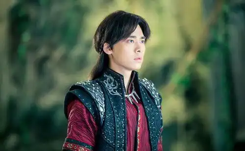 龙套变顶流仅靠一部戏,这6位一炮而红逆袭也太帅了
