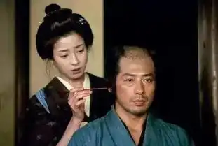 女星17岁被亲妈骗去陪酒陪睡遭毒母操纵一生组图
