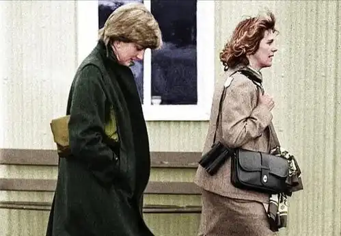 打败两任太子妃,卡米拉实力不容小觑,难怪哈里都不敢轻易挑战她
