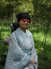 神话剧照曝光金莎惨遭非礼跳马车受伤
