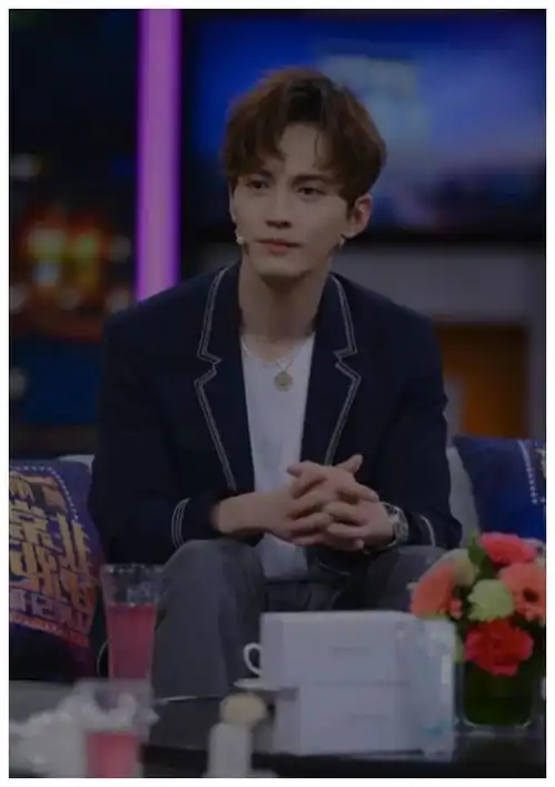 徐正溪退圈背后原因揭秘,曝光内幕细节经纪公司牵连成焦点演员网易订阅