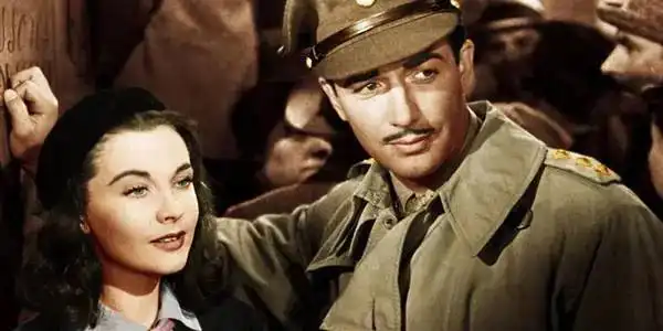 战争背景下的经典爱情故事
