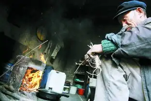 老人蜗居废墟捡破烂为生被一碗粥感动痛哭一天
