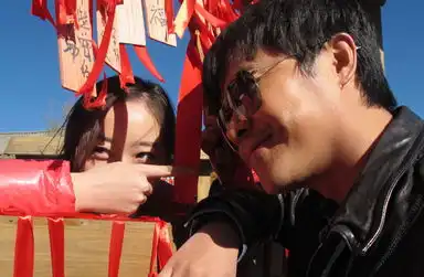 组图一路顺疯曝剧照蒋梦婕扮文艺女青年