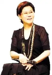 花开半夏延播引争议李少红向李湘发飙欲撤片
