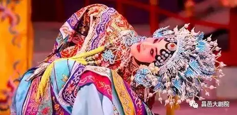 昨夜看童话剧小红帽快乐来袭,让小时候的故事陪伴孩子们成长
