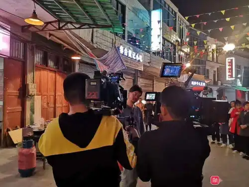 融水90后小伙怀揣摄影梦北漂,埋伏各大电影剧组给明星拍大片
